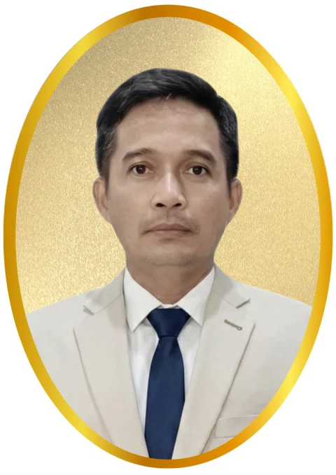 นายชวิศ สมบัติวงค์